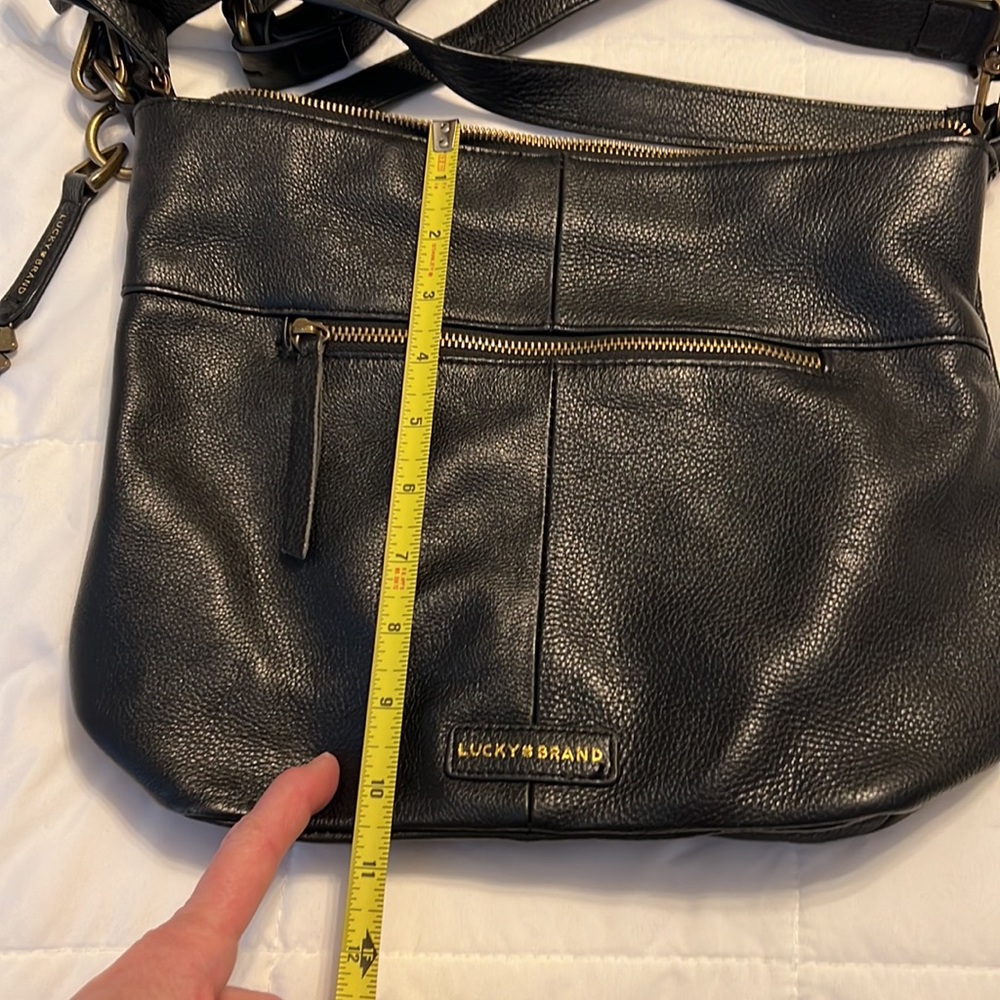 Lucky Brand hobo crossbody, black pebble leather - Picture 4 of 12